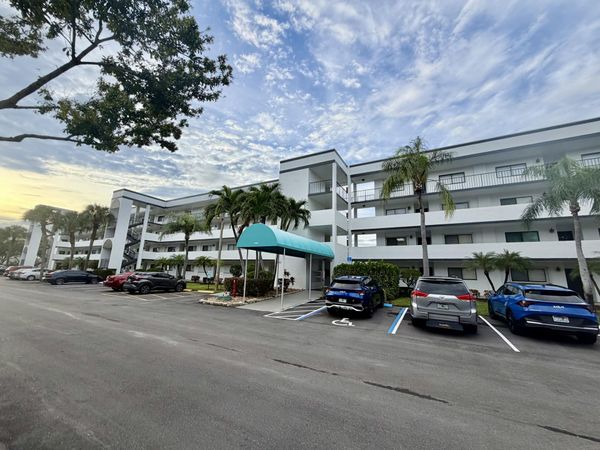 4725 LUCERNE LAKES E, Unit 214, Lake Worth, FL 33467