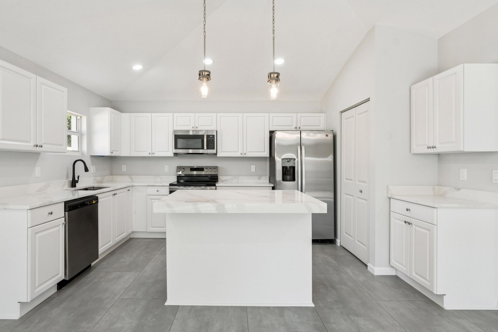 5232 SE 55th Terrace, Stuart, FL 34997 Photo