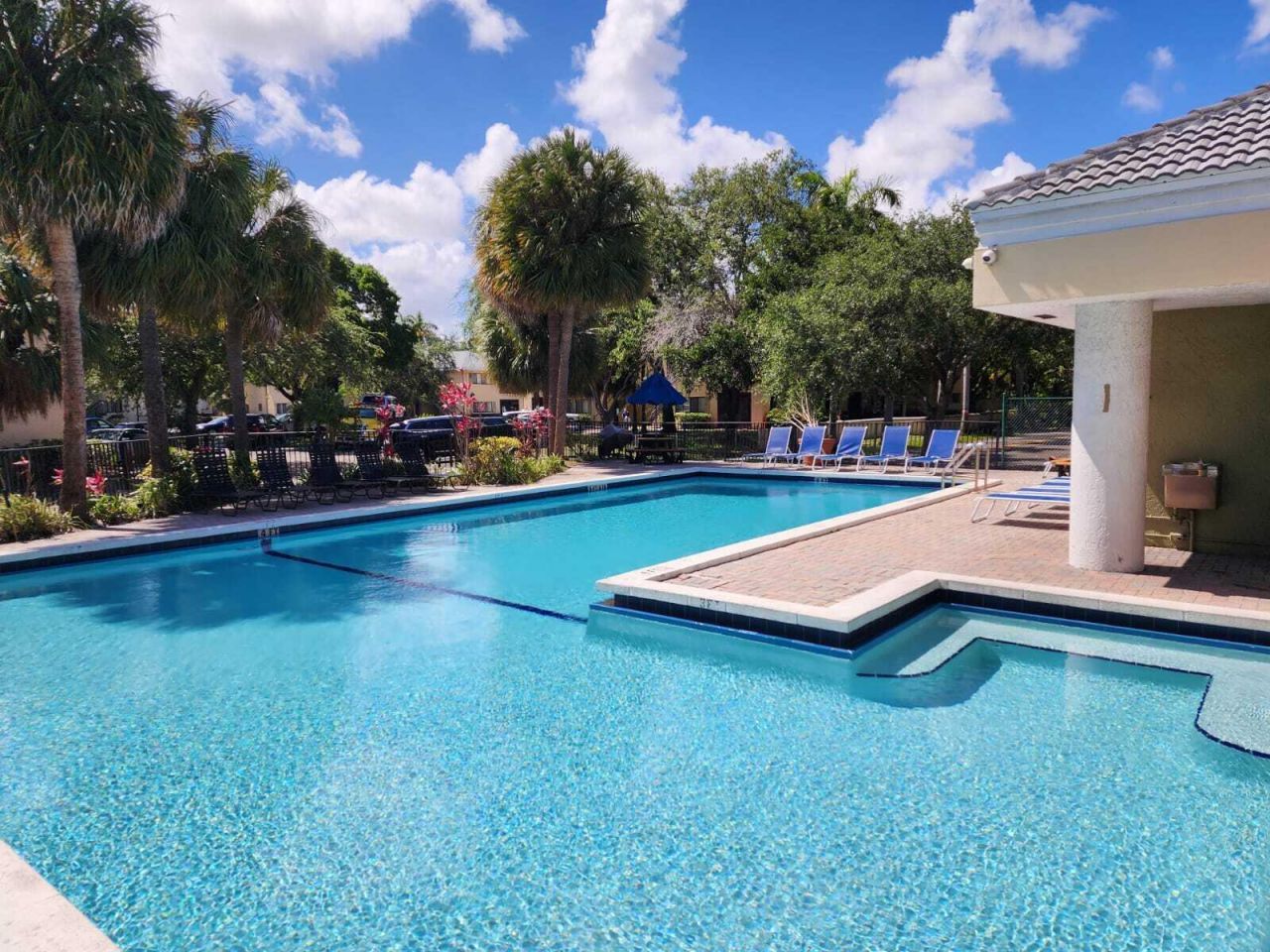 2445 SW 18th Terrace, Unit 1120, Fort Lauderdale, FL 33315 Photo