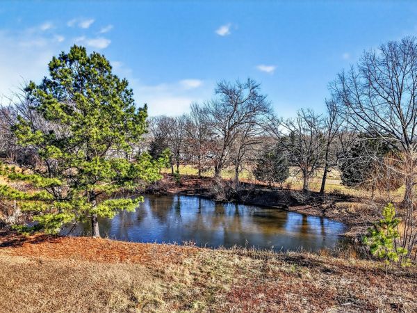 8 Prospect Rd , Fayetteville, TN 37334