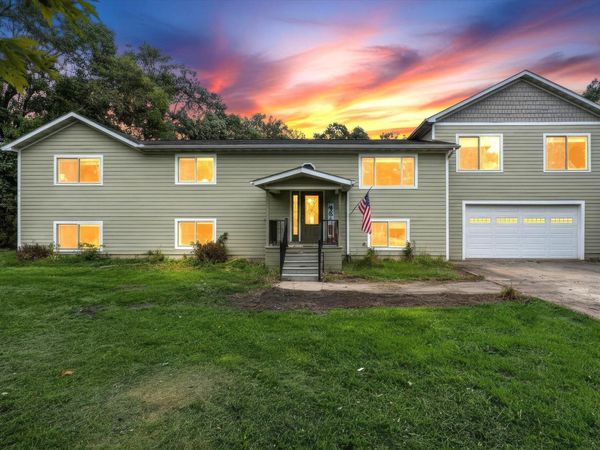 352 Burgess Drive, Galesburg, MI 49053