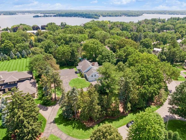 480 Highcroft Road , Wayzata, MN 55391