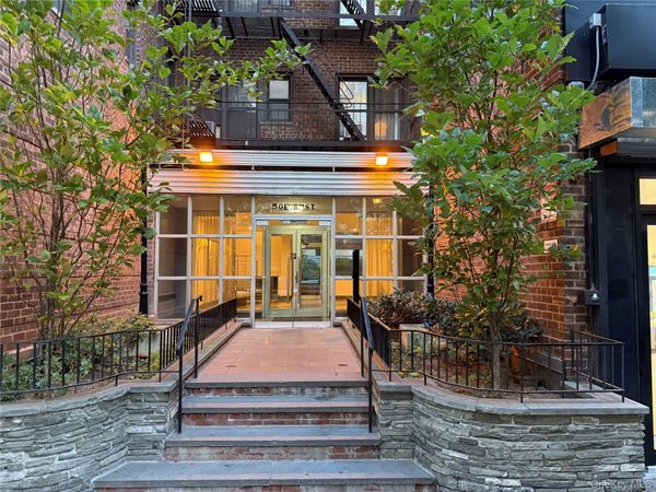 44-58 E 8th Street , Unit 3N, New York (Manhattan), NY 10003