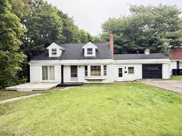 1307 Park ST, Sault Ste Marie, MI 49783