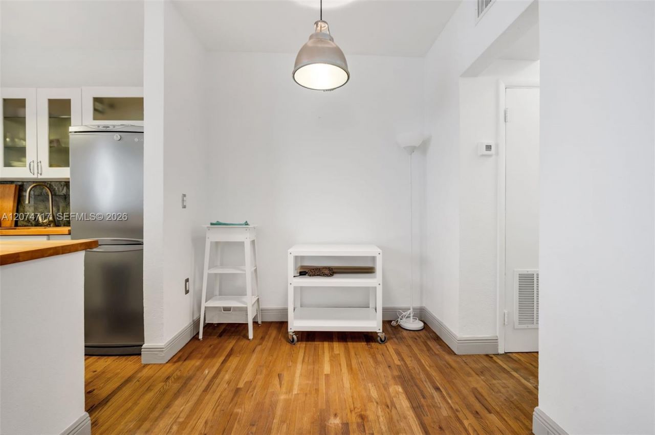 1551 Michigan Ave, Unit 12, Miami Beach, FL 33139 Photo
