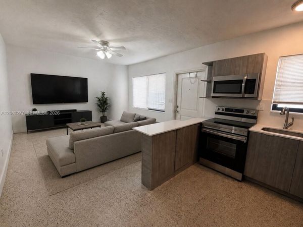 600 SW 10th St , Unit 5, Miami, FL 33130