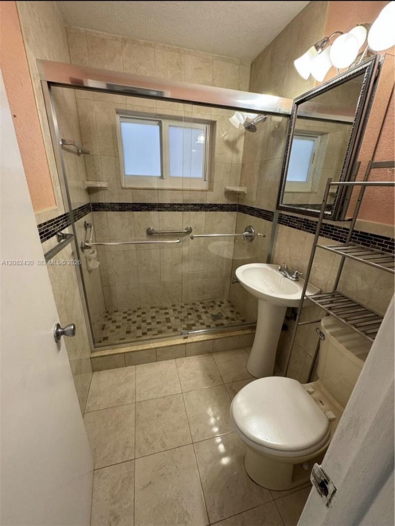 510 W 36th Pl , Hialeah, FL 33012 Photo