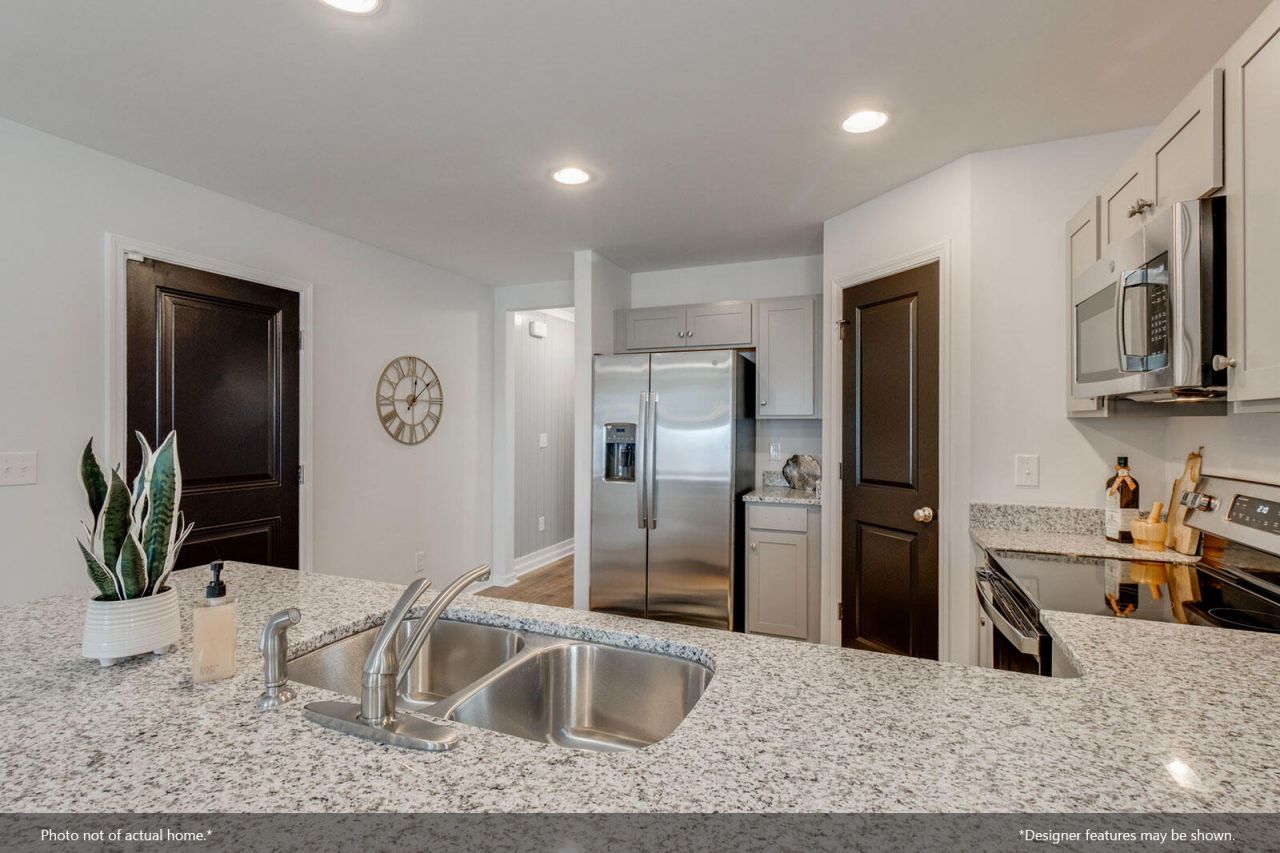 258 Central Creek Drive Photo 5
