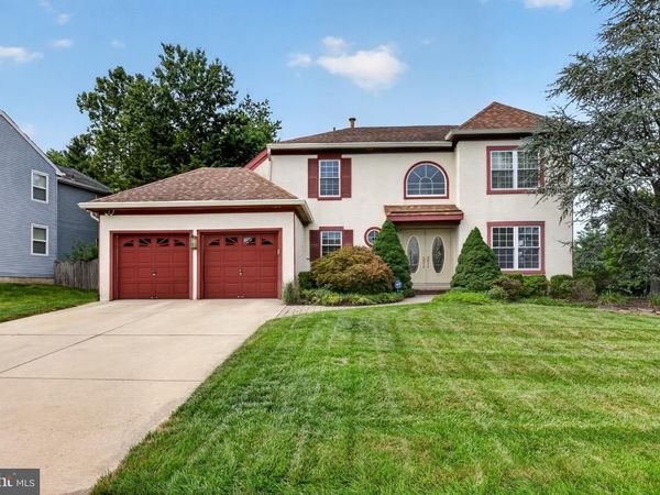 2 DOMINION DRIVE, MARLTON, NJ 08053