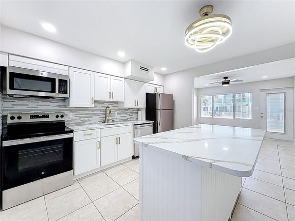 1840 SHORE DRIVE S, Unit 5, SOUTH PASADENA, FL 33707