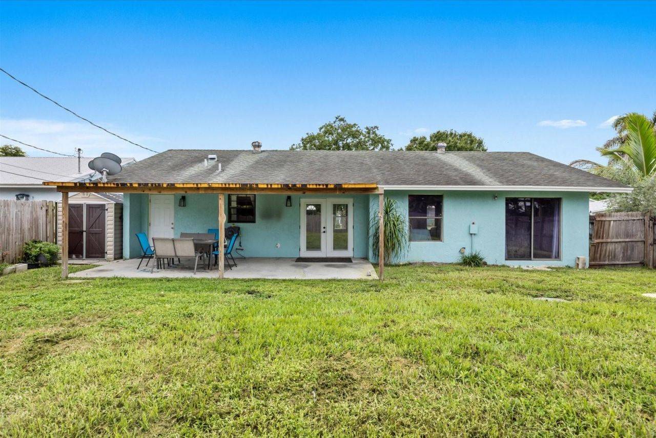 5679 SE Indigo Avenue, Stuart, FL 34997 Photo
