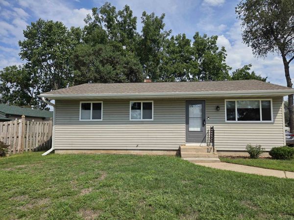 2008 Winters Drive, LOVES PARK, IL 61111
