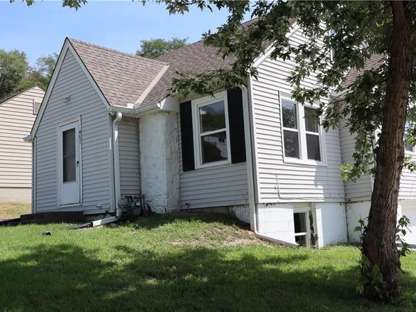 403 NE 41st Street, Kansas City, MO 64116