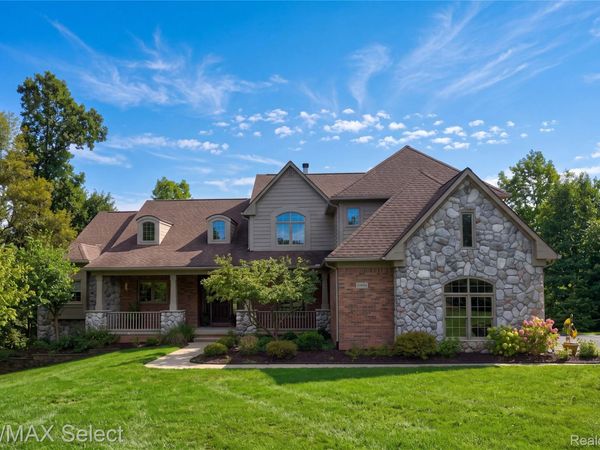 10454 Heron Court, Tyrone Township, Mi 48430