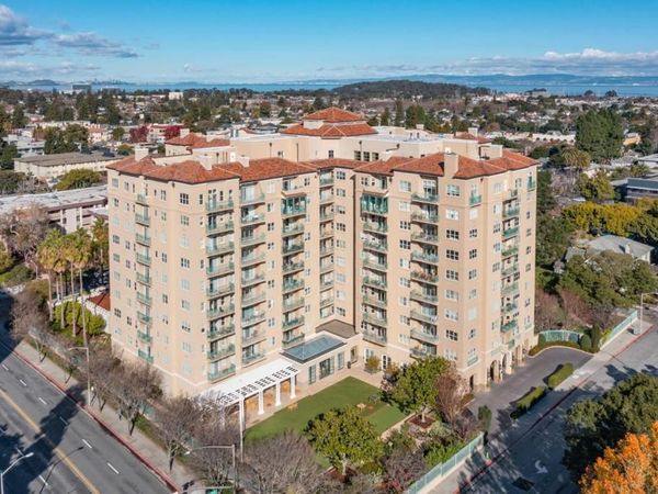 1 Baldwin Avenue, Unit 915, San Mateo, CA 94401