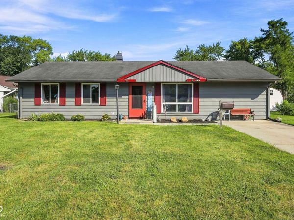 206 Parkview Court, Franklin, IN 46131