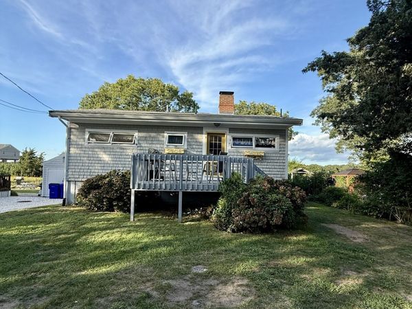26 Massasoit Ave, Bourne, MA 02559