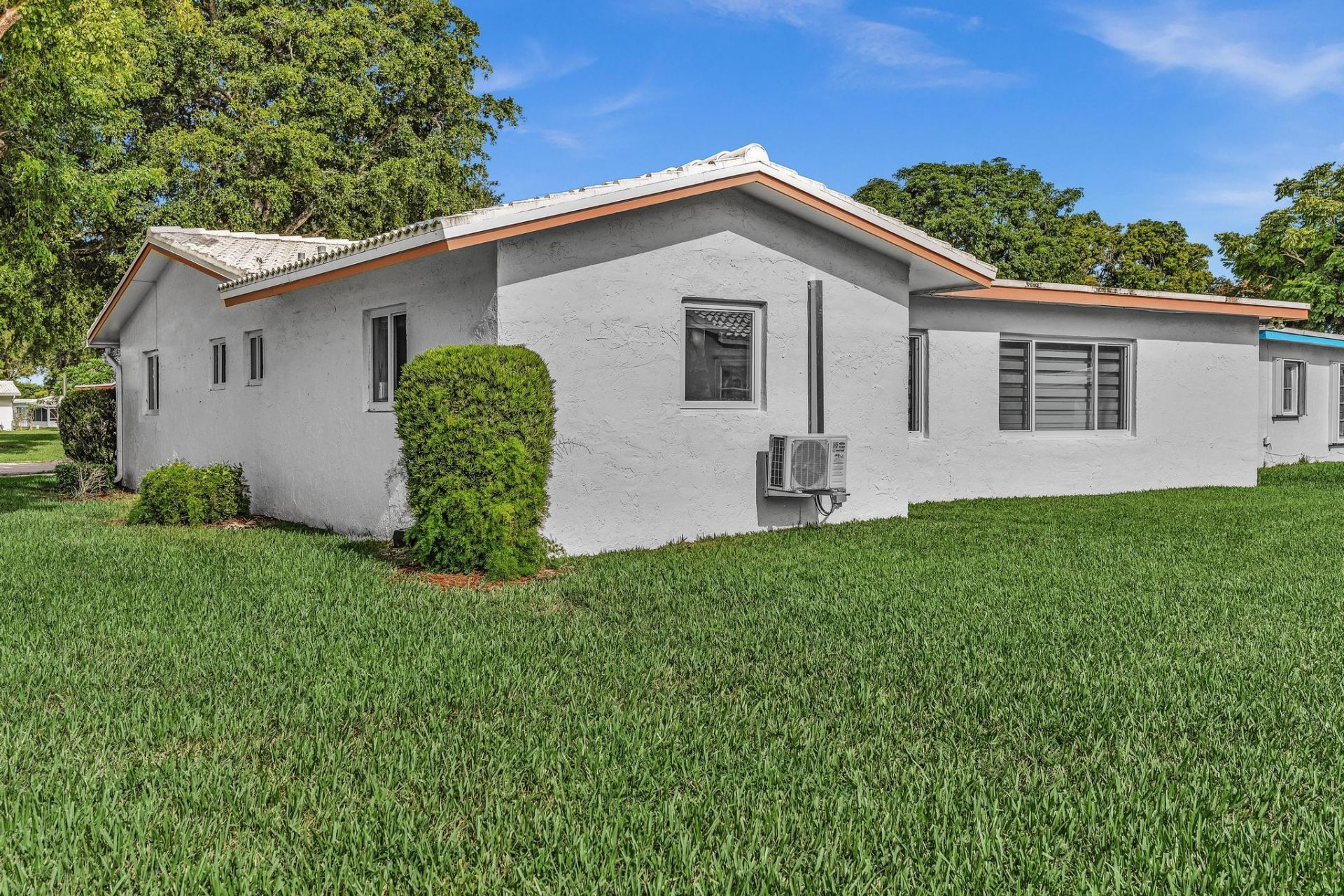 1530 NW 85th Avenue, Plantation, FL 33322 Photo