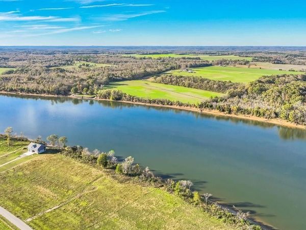 75 CRAVENS RD , Unit 75, Savannah, TN 38372