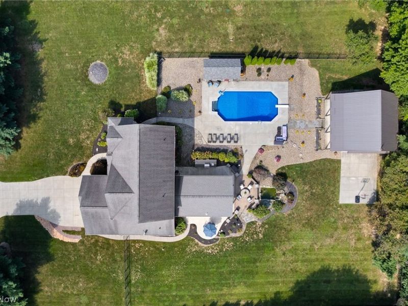 13345 Williamsburg Avenue NW, Uniontown, OH 44685 Photo 3
