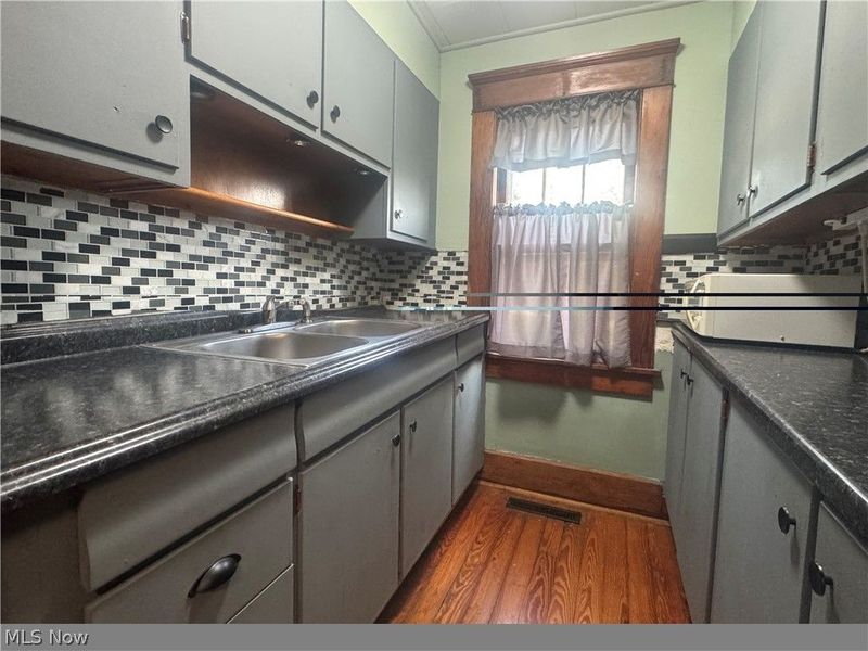 206 E Spring Street, Marietta, OH 45750 Photo 13