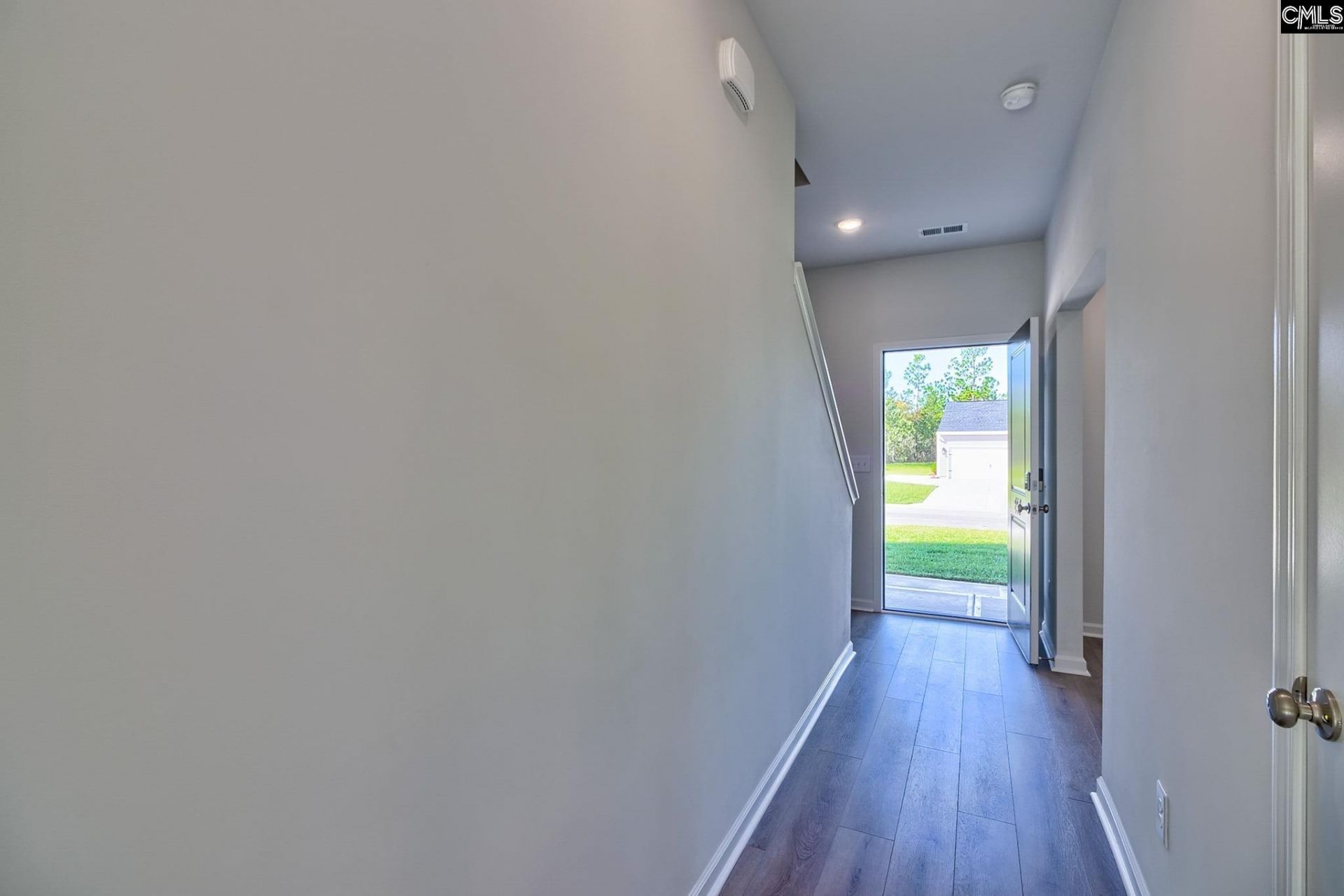 767 Samantha Street Photo 4