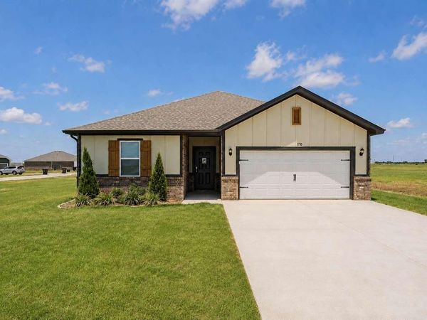 1710 Oak Way, Tuttle, OK 73089