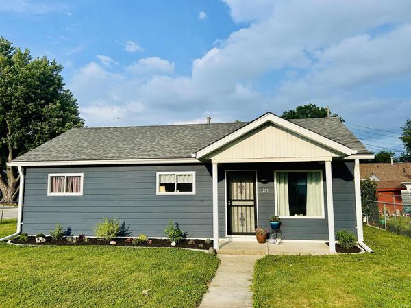 201 Leach Street, Greencastle, IN 46135