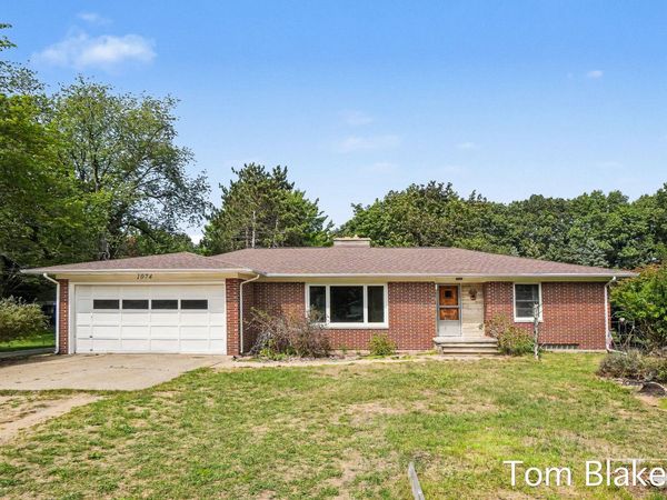 1074 Hendrick Road, Norton Shores, MI 49441