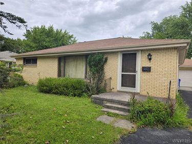 177 Iris Avenue, West Seneca, NY 14224