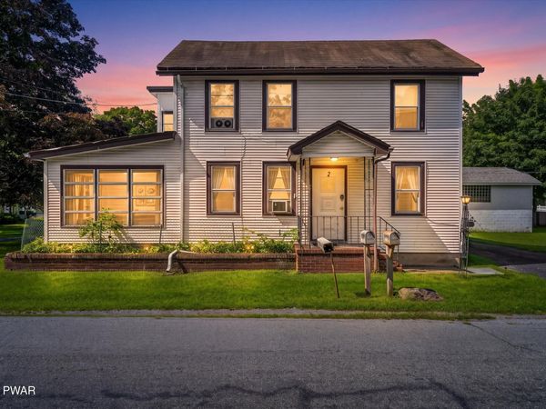 1042 Delaware Drive , Matamoras, PA 18336