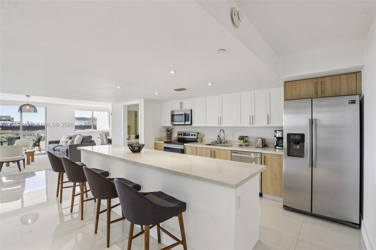 1100 100th St, Unit 703, Bay Harbor Islands, FL 33154 Photo