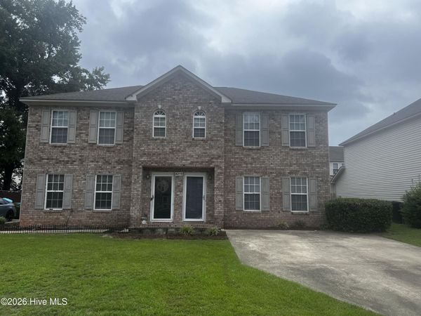 4215 Williamsbrook Lane, Unit B, Greenville, NC 27858