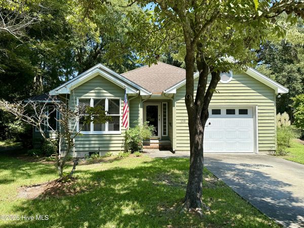 108 Fern Court , Pine Knoll Shores, NC 28512