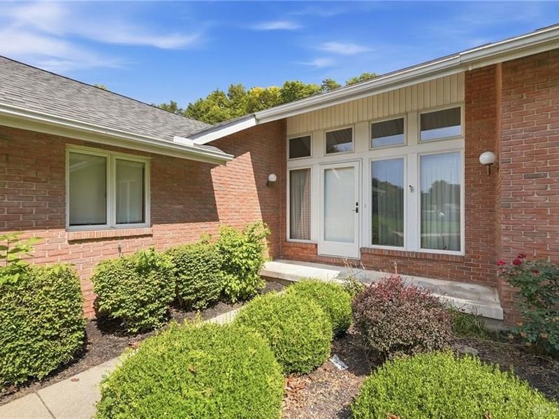 9425 Brenrick Drive, Piqua, OH 45356 Photo 10