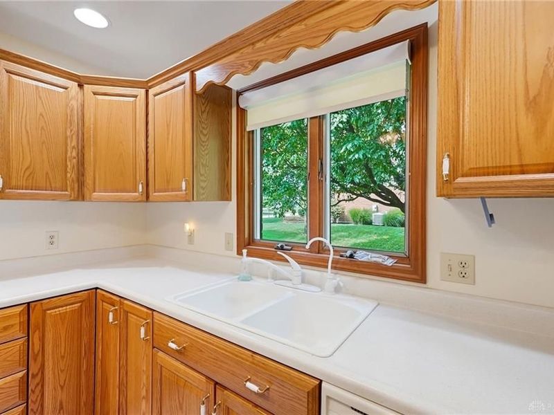 9425 Brenrick Drive, Piqua, OH 45356 Photo 18