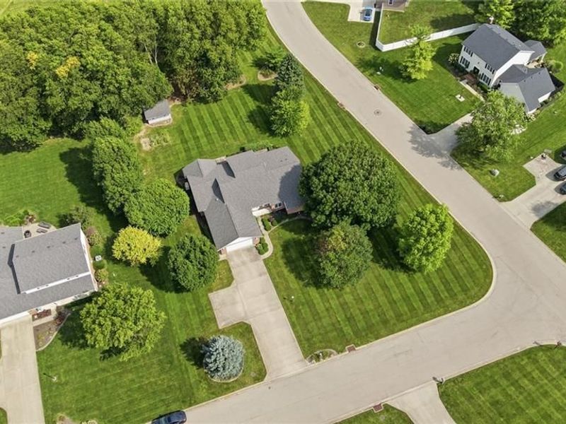 9425 Brenrick Drive, Piqua, OH 45356 Photo 3