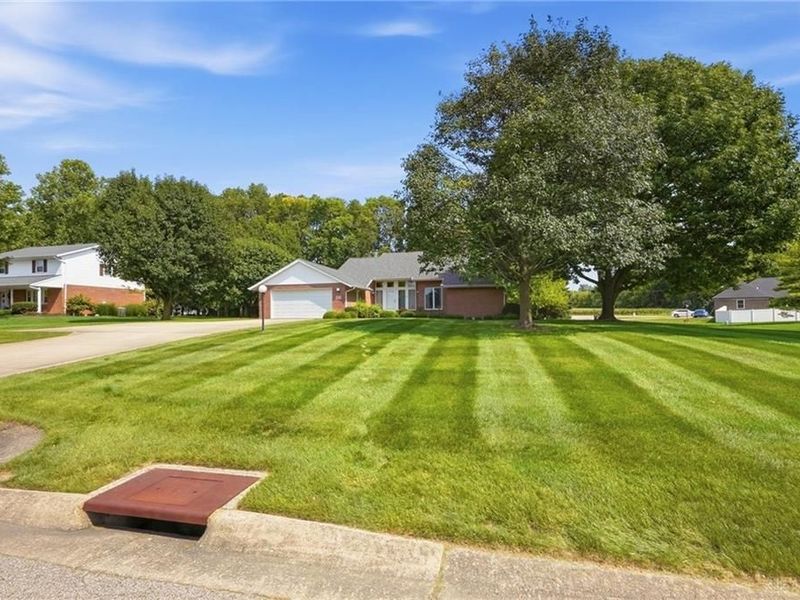 9425 Brenrick Drive, Piqua, OH 45356 Photo 6