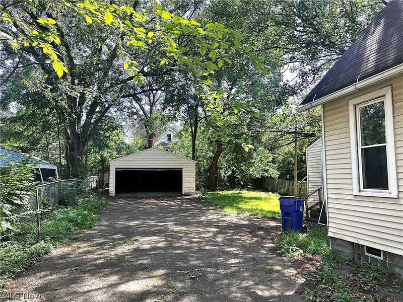 10402 Shale Avenue, Cleveland, OH 44104 Photo 15