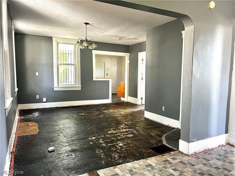 10402 Shale Avenue, Cleveland, OH 44104 Photo 5