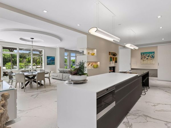 875 Lake Street N, Unit 210, Wayzata, MN 55391