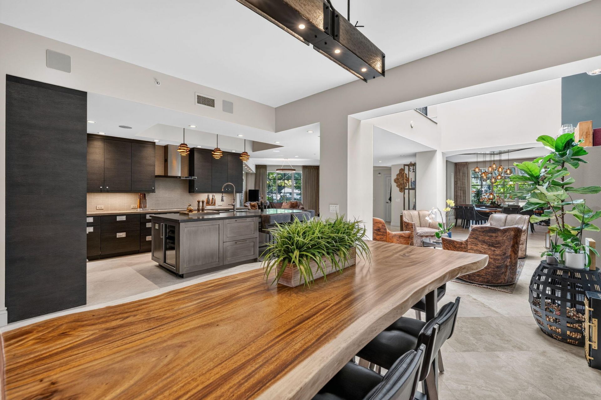 411 N New River Drive E, Unit V-2, Fort Lauderdale, FL 33301 Photo
