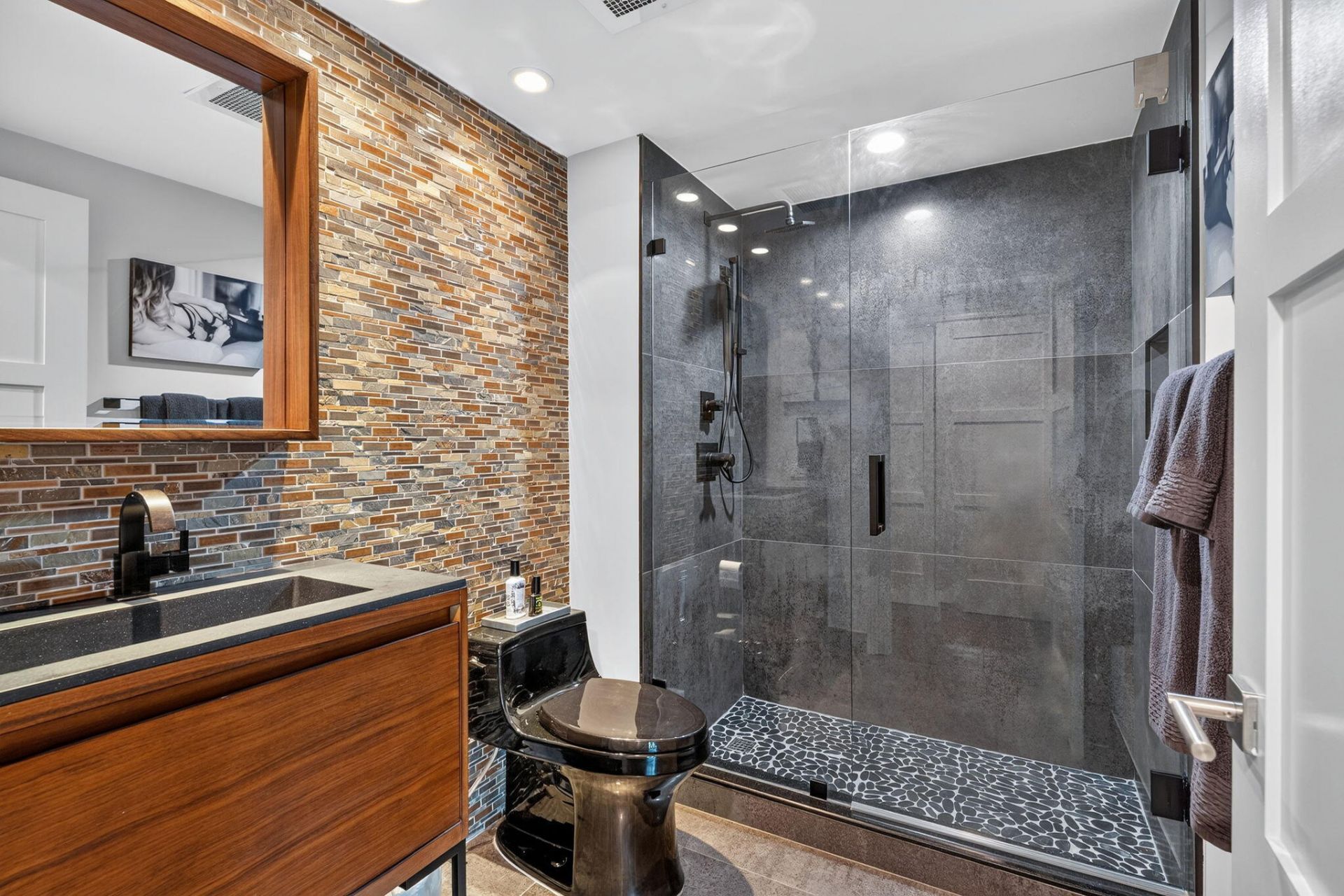 411 N New River Drive E, Unit V-2, Fort Lauderdale, FL 33301 Photo