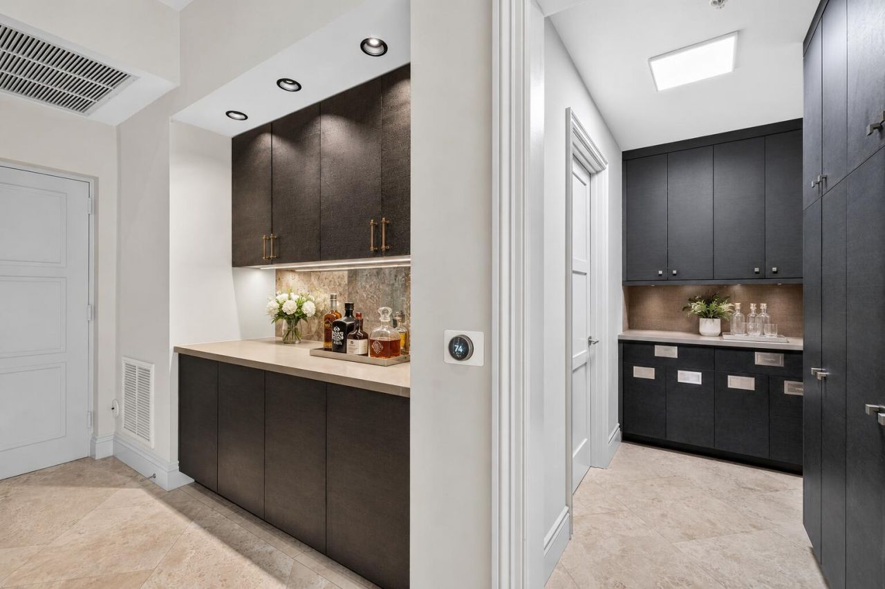 411 N New River Drive E, Unit V-2, Fort Lauderdale, FL 33301 Photo