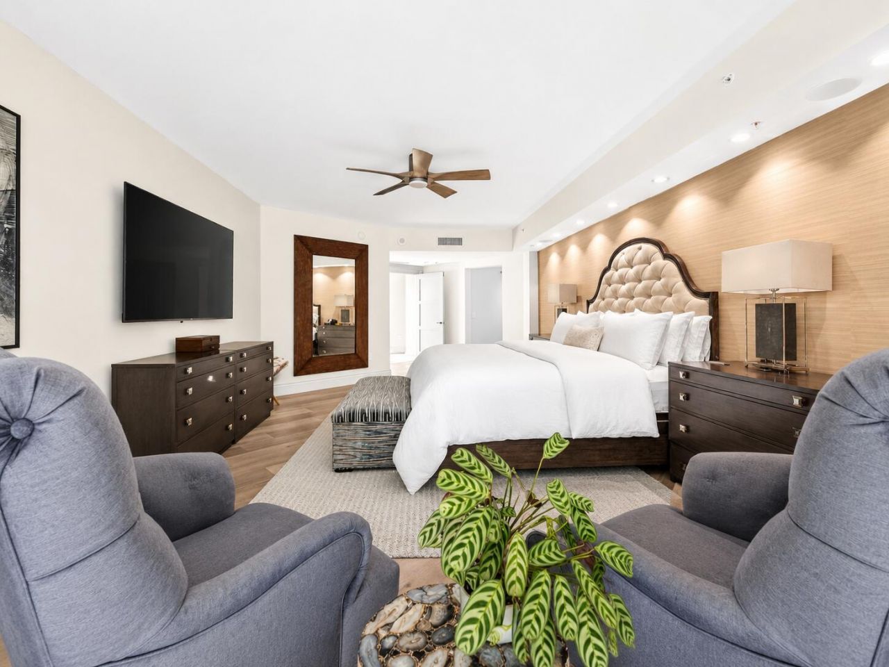 411 N New River Drive E, Unit V-2, Fort Lauderdale, FL 33301 Photo