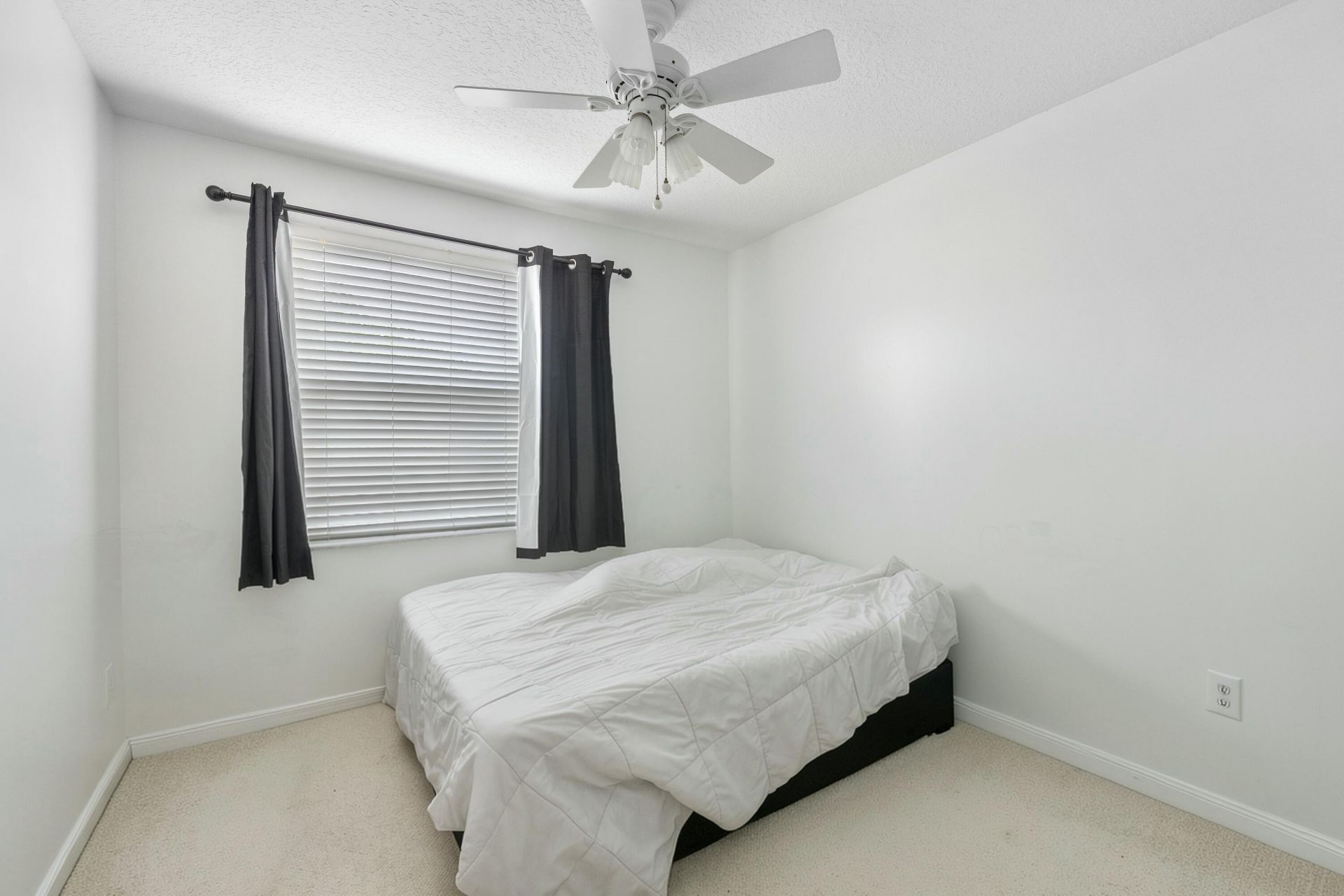 831 NW 130th Avenue, Pembroke Pines, FL 33028 Photo