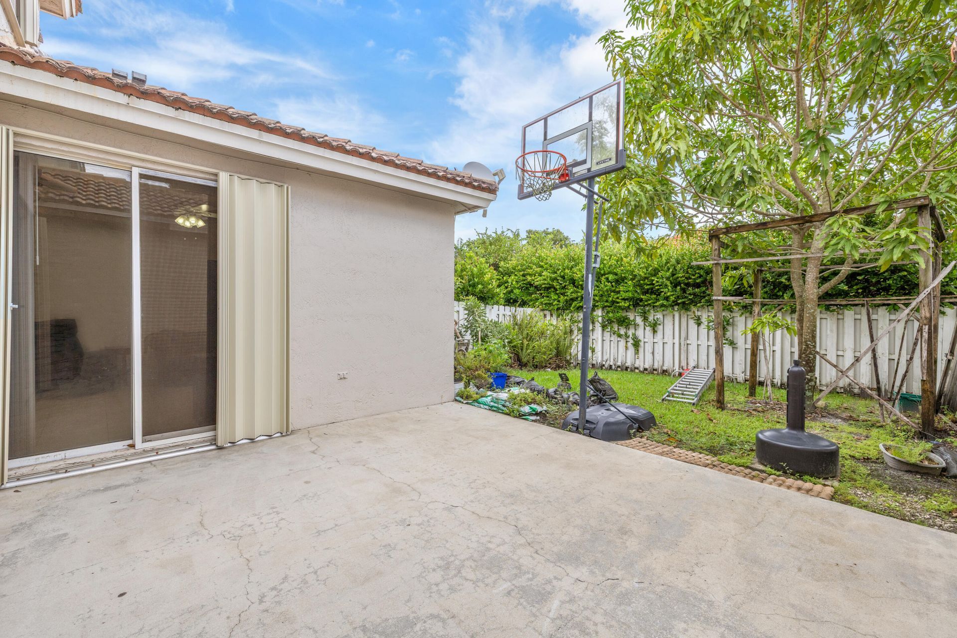 831 NW 130th Avenue, Pembroke Pines, FL 33028 Photo