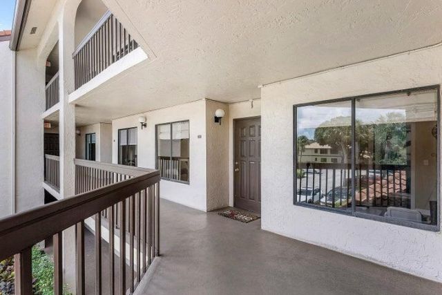 10110 Cedar Point Boulevard, Unit 203, Boynton Beach, FL 33437 Photo