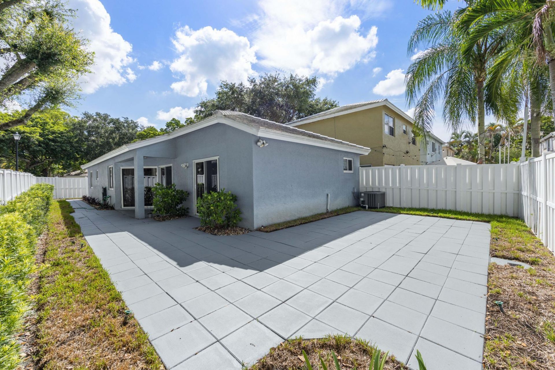 9822 NW 2nd Court, Plantation, FL 33324 Photo