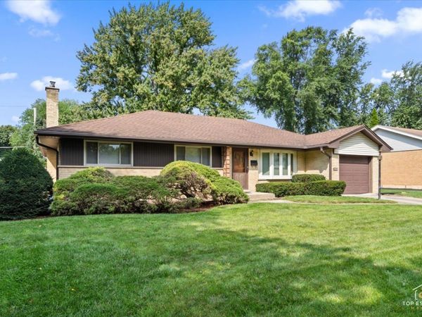 1420 N Hickory Avenue , Arlington Heights, IL 60004